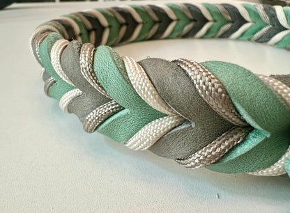 Dösbaddel - geflochtenes Fettlederhalsband